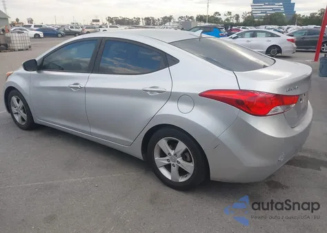 2013 Hyundai Elantra Gls z USA, uszkodzony, nr VIN KMHDH4AE5DU542992